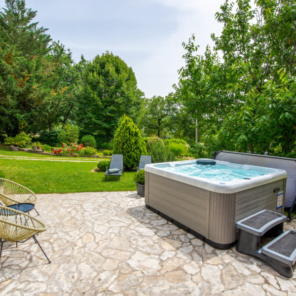 House Iva Istria, House Iva with pool and jacuzzi, Vranja, Istria, Croatia Lupoglav